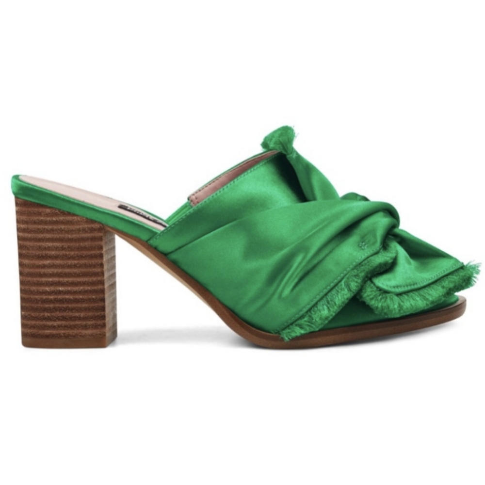 Emerald Nine West heeled sandal